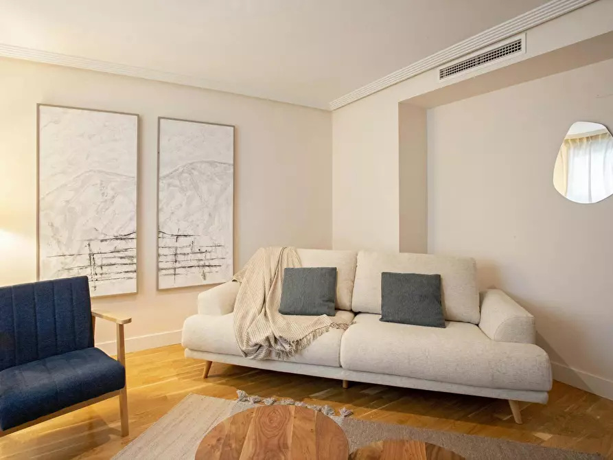 Immagine 2 di Appartamento in affitto  in Calle del Doctor Fleming a Madrid