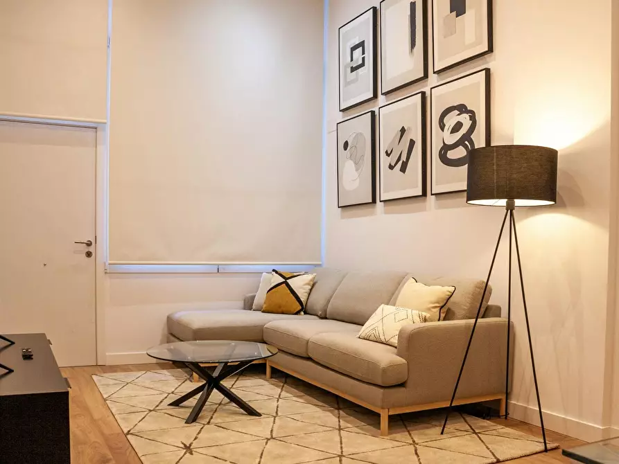 Immagine 2 di Appartamento in affitto  in Calle de Mantuano a Madrid