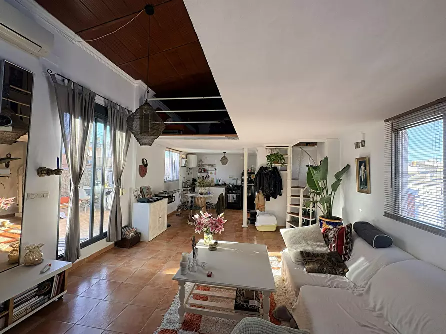 Immagine 2 di Appartamento in affitto  in Carrer Pedro Aleixandre a Valencia