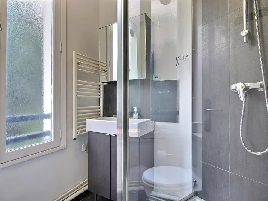 Immagine 7 di Appartamento in affitto  in Rue des Batignolles a Paris 17