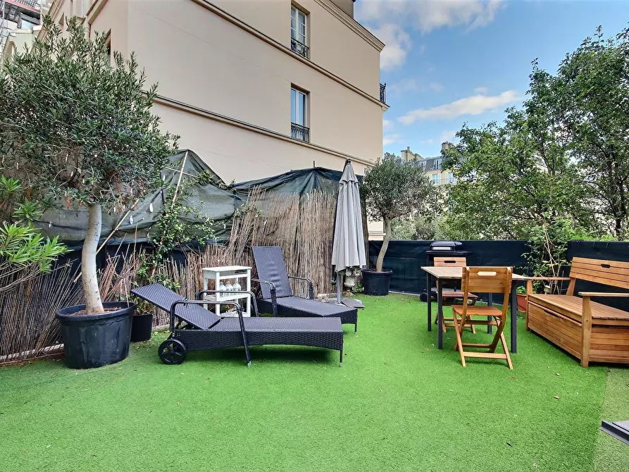 Immagine 10 di Appartamento in affitto  in Rue des Batignolles a Paris 17