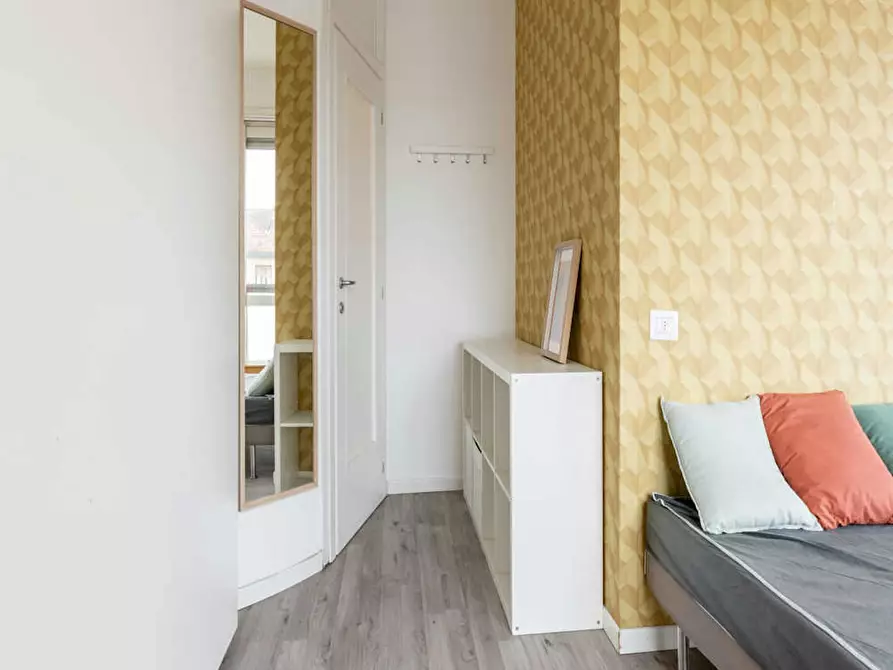 Immagine 10 di Camera in affitto  in Via Gaetano Braga a Milano