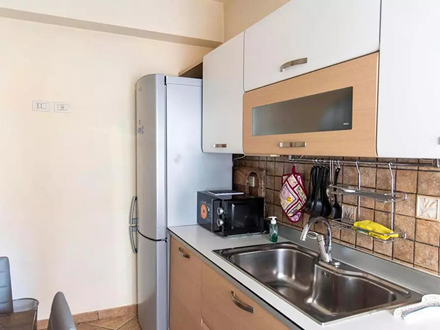 Immagine 8 di Camera in affitto  in Via Calpurnio Fiamma a Roma