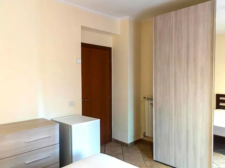 Immagine 3 di Camera in affitto  in Via Calpurnio Fiamma a Roma