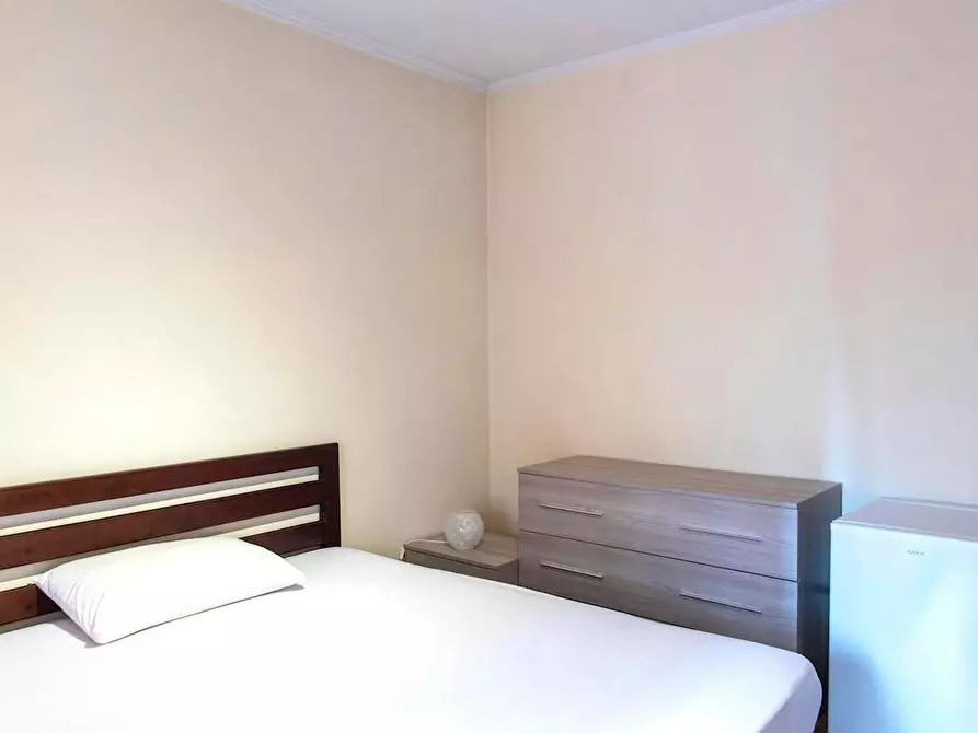 Immagine 4 di Camera in affitto  in Via Calpurnio Fiamma a Roma