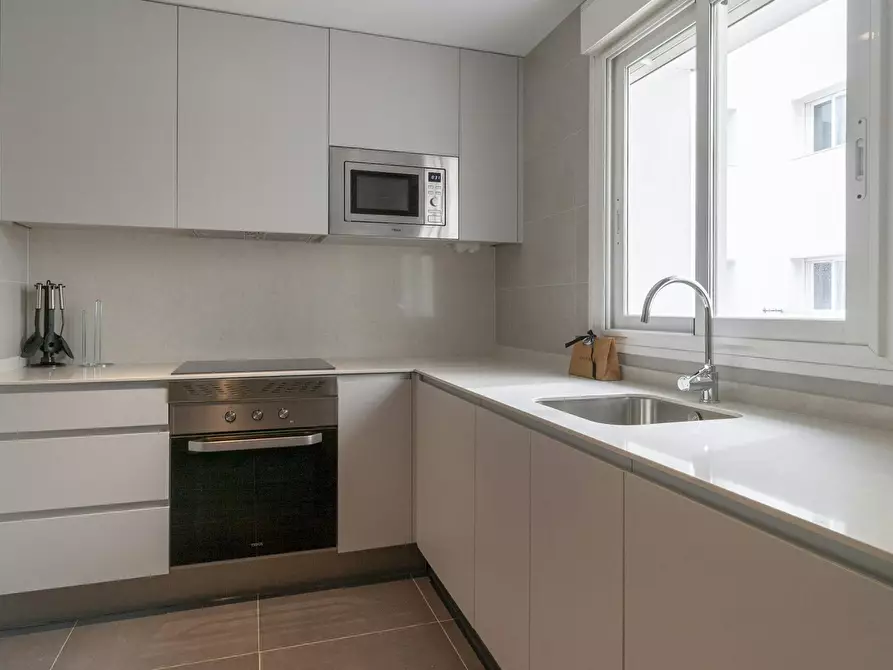 Immagine 8 di Appartamento in affitto  in Calle del Doctor Fleming a Madrid
