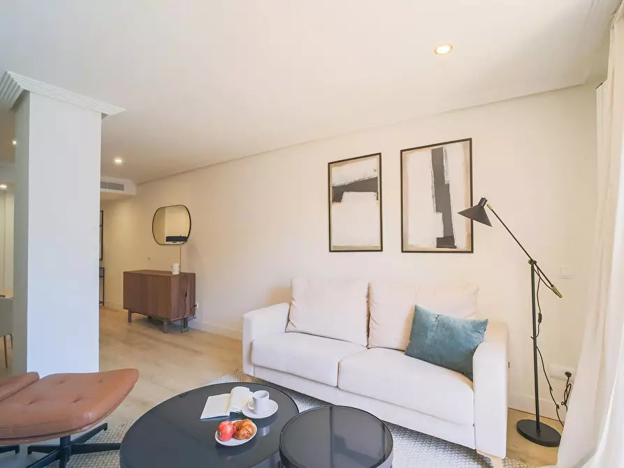 Immagine 4 di Appartamento in affitto  in Calle del Doctor Fleming a Madrid