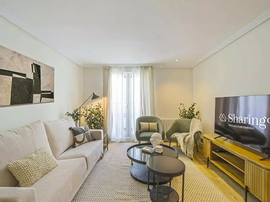 Immagine 2 di Appartamento in affitto  in Calle del Doctor Fleming a Madrid