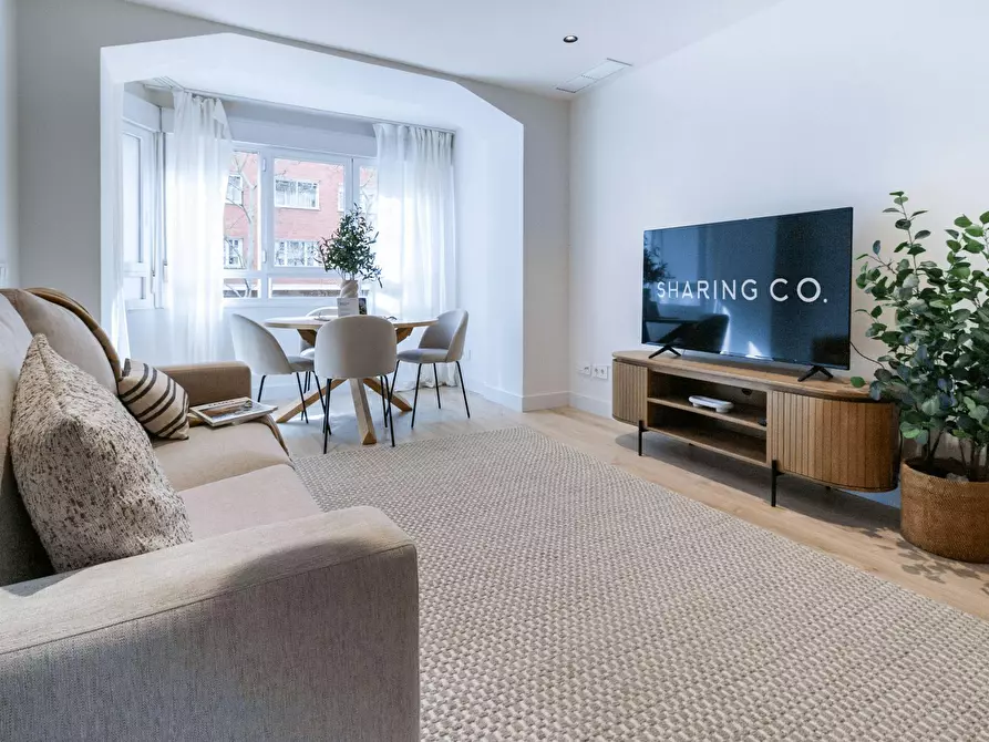 Immagine 3 di Appartamento in affitto  in Calle del Doctor Fleming a Madrid