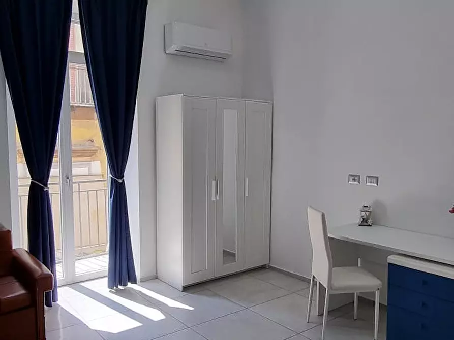 Immagine 4 di Camera in affitto  in Via delle Zite a Napoli