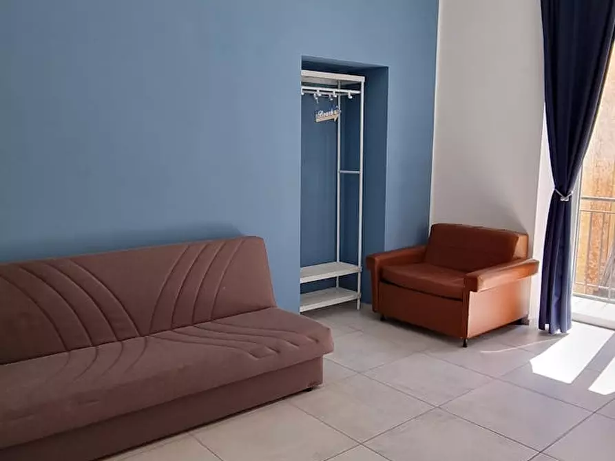 Immagine 2 di Camera in affitto  in Via delle Zite a Napoli