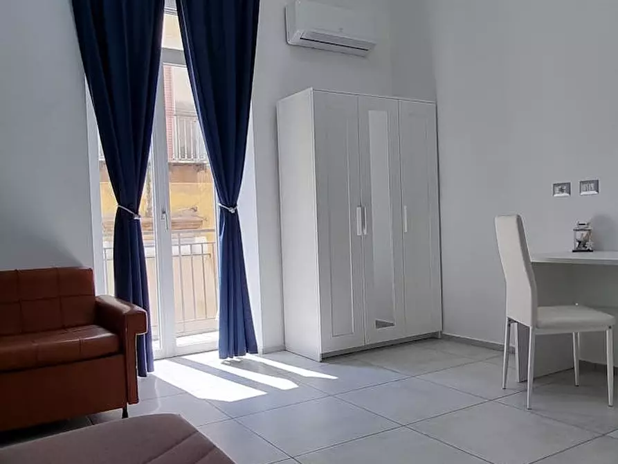 Immagine 5 di Camera in affitto  in Via delle Zite a Napoli