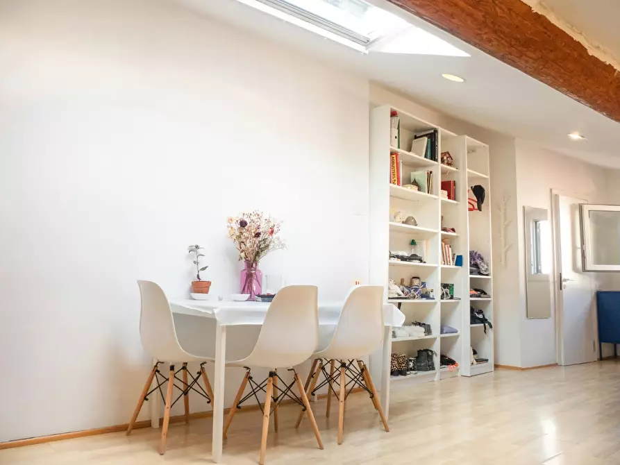 Immagine 2 di Appartamento in affitto  in Via Giuseppe Petroni a Bologna