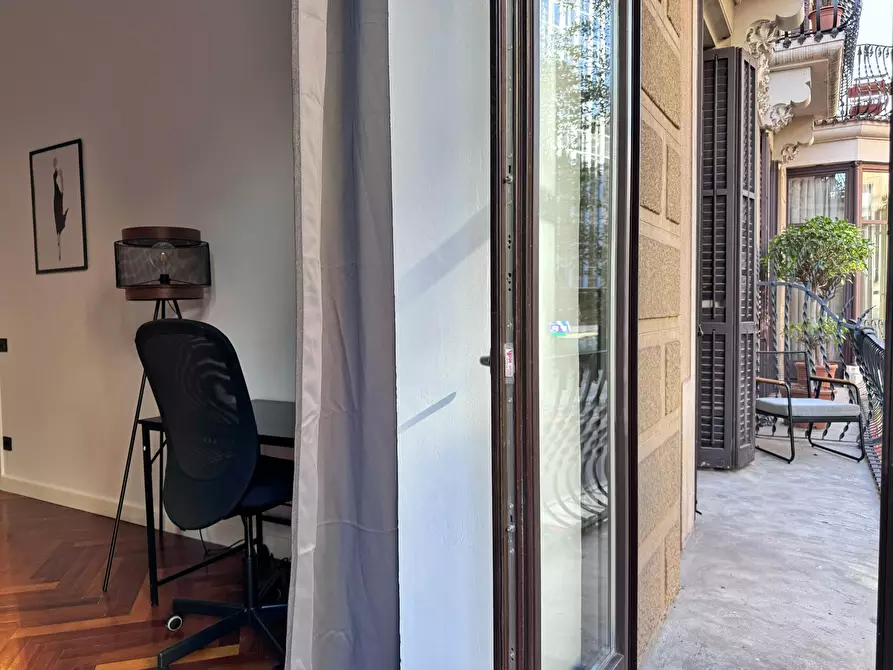 Immagine 8 di Camera in affitto  in Carrer de Pau Claris a Barcelona