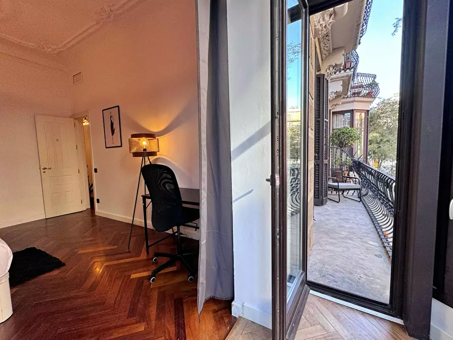 Immagine 7 di Camera in affitto  in Carrer de Pau Claris a Barcelona
