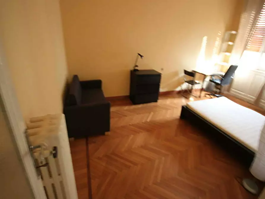 Immagine 10 di Camera in affitto  in Piazza Maria Adelaide di Savoia a Milano