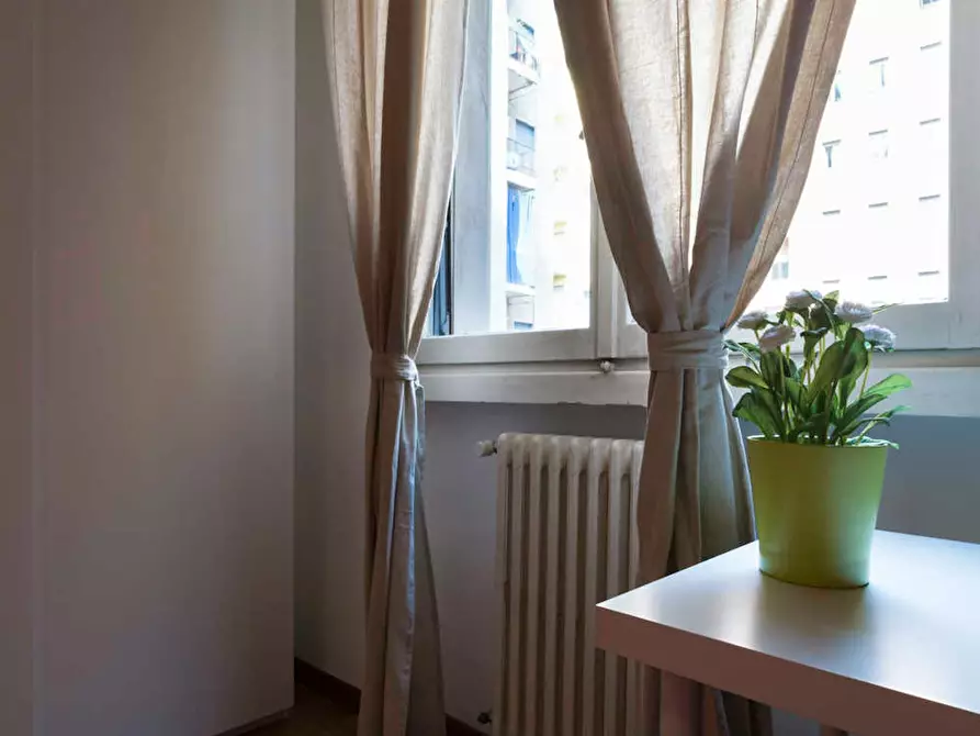 Immagine 6 di Camera in affitto  in Viale Coni Zugna a Milano