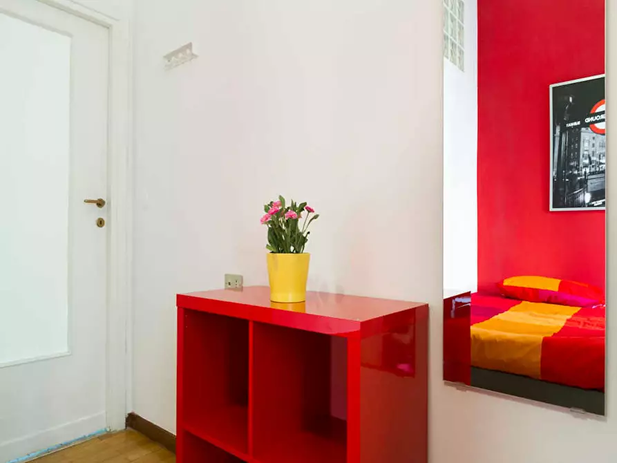 Immagine 5 di Camera in affitto  in Viale Coni Zugna a Milano