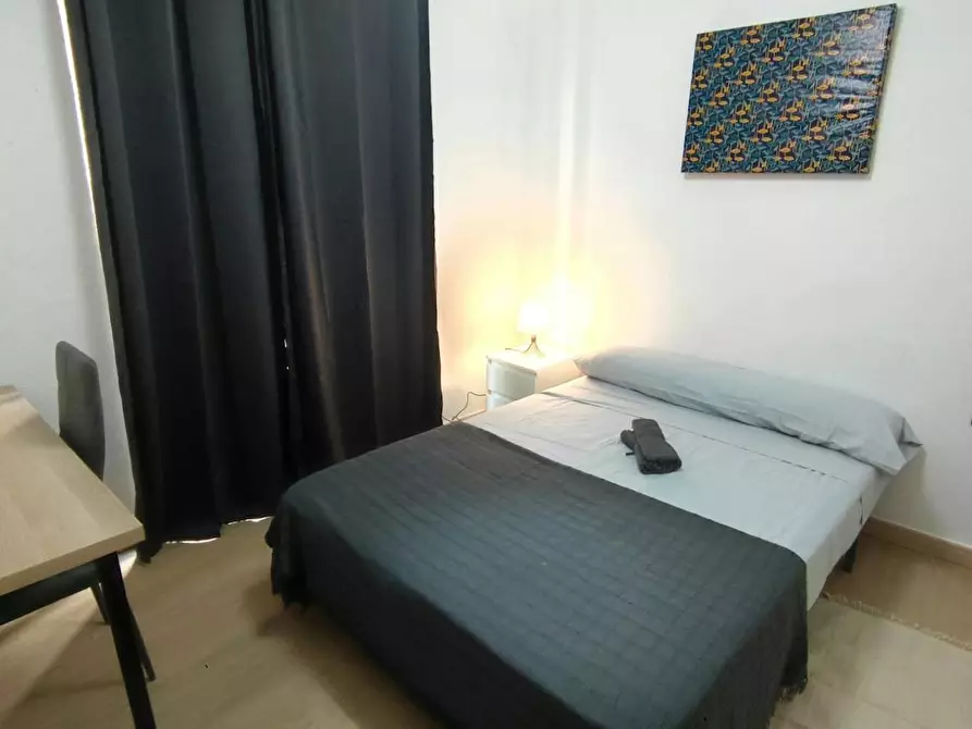 Immagine 2 di Camera in affitto  in Calle Trajano a Almeria