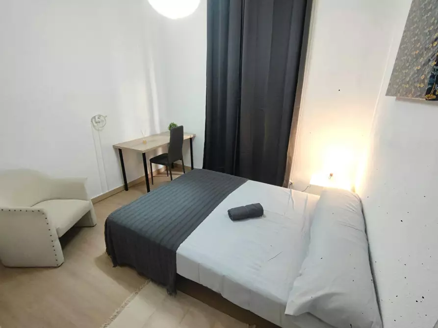 Immagine 3 di Camera in affitto  in Calle Trajano a Almeria