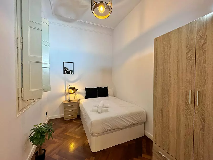Immagine 8 di Camera in affitto  in Carrer de Pau Claris a Barcelona