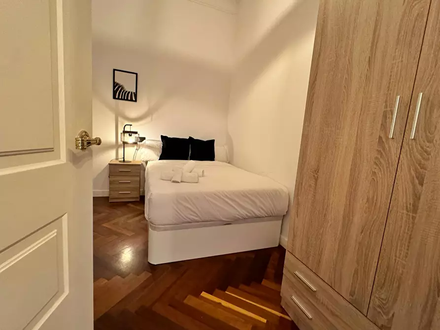 Immagine 4 di Camera in affitto  in Carrer de Pau Claris a Barcelona