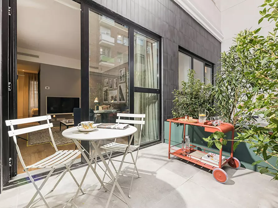 Immagine 5 di Appartamento in affitto  in Calle de Colomer a Madrid