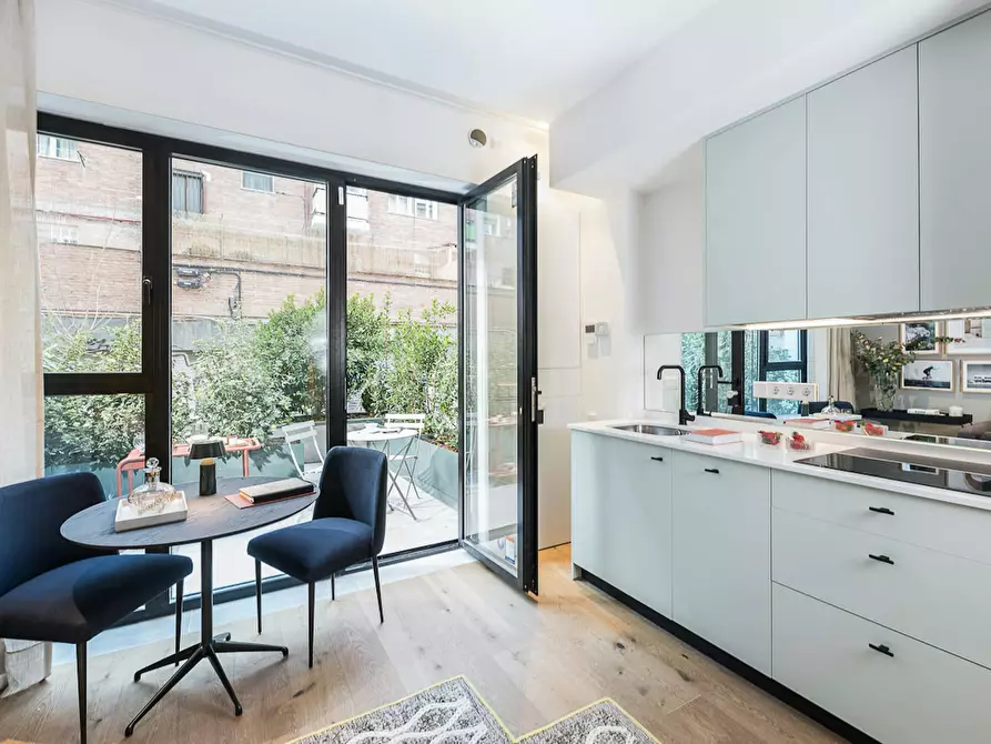 Immagine 6 di Appartamento in affitto  in Calle de Colomer a Madrid