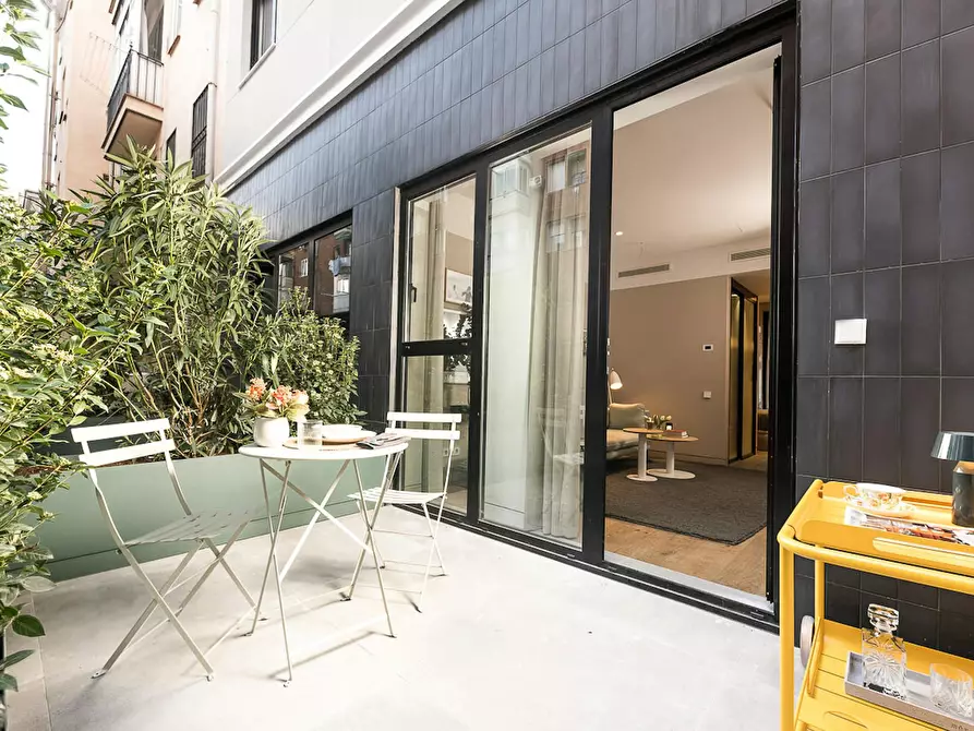 Immagine 5 di Appartamento in affitto  in Calle de Colomer a Madrid