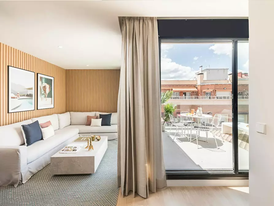 Immagine 2 di Appartamento in affitto  in Calle de Colomer a Madrid