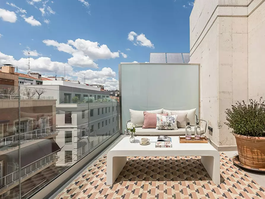 Immagine 8 di Appartamento in affitto  in Calle de Colomer a Madrid