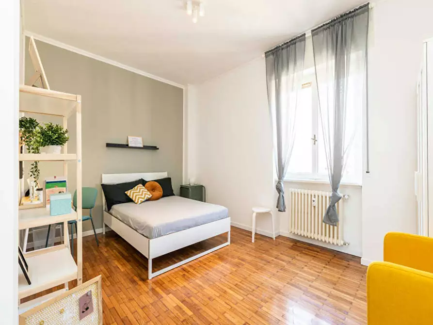 Immagine 3 di Camera in affitto  in Via Arcivescovo Romilli a Milano