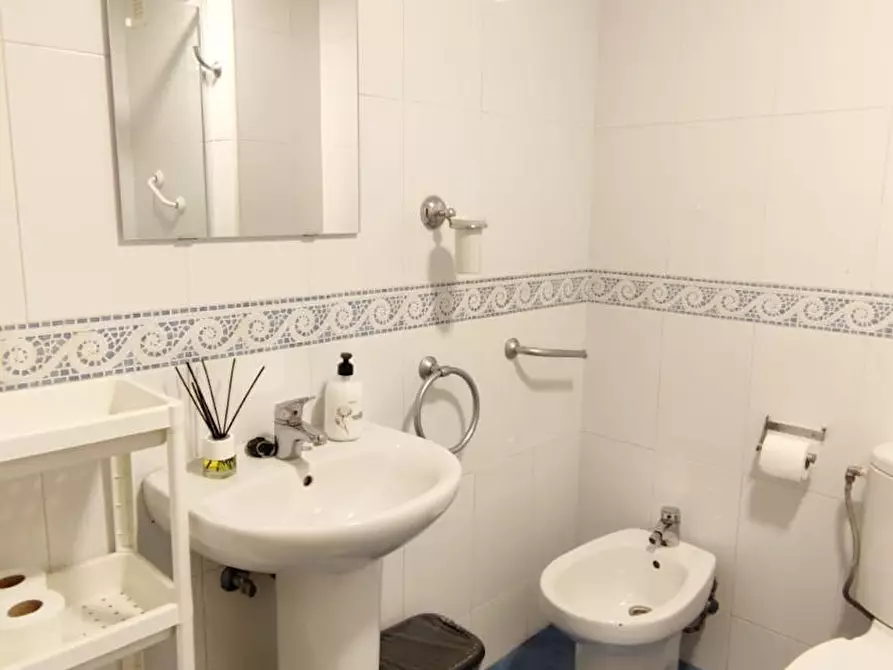 Immagine 6 di Camera in affitto  in Paseo de Almería a Almeria