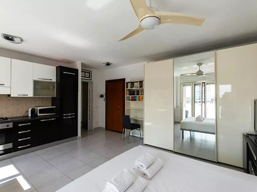 Immagine 2 di Appartamento in affitto  in Via Trasimeno a Milano