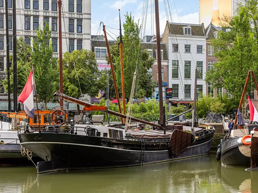 Immagine 1 di Casa indipendente in affitto  in Gelderseplein a Rotterdam