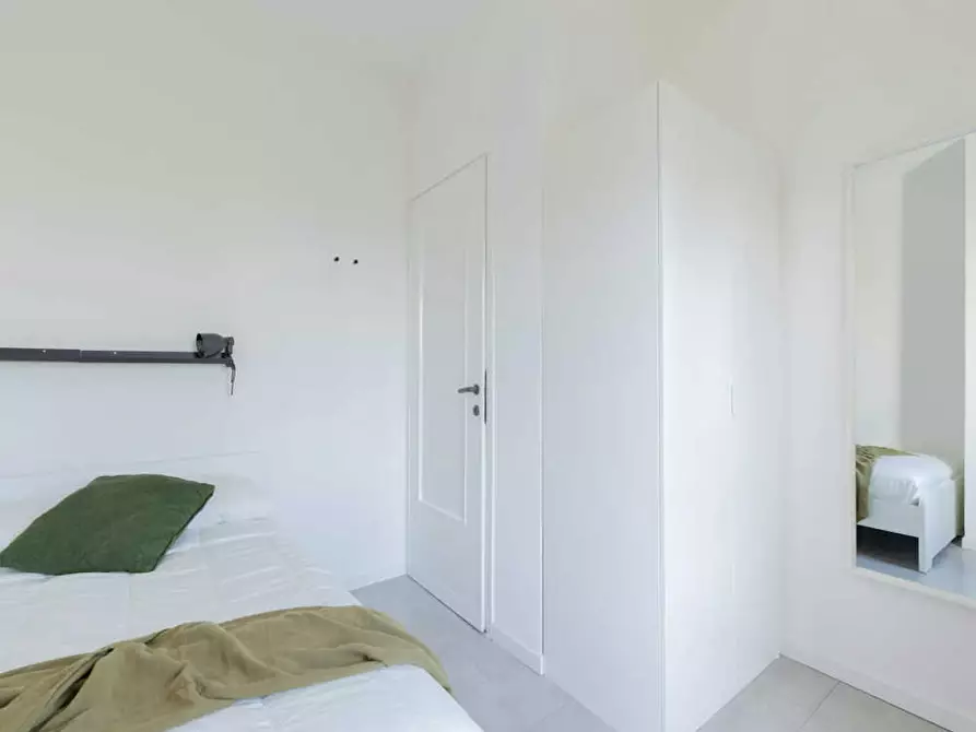 Immagine 1 di Camera in affitto  in Viale Carlo Espinasse a Milano