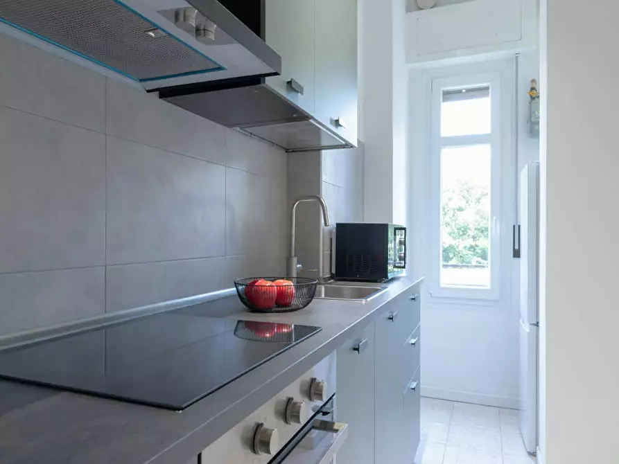 Immagine 5 di Camera in affitto  in Viale Carlo Espinasse a Milano