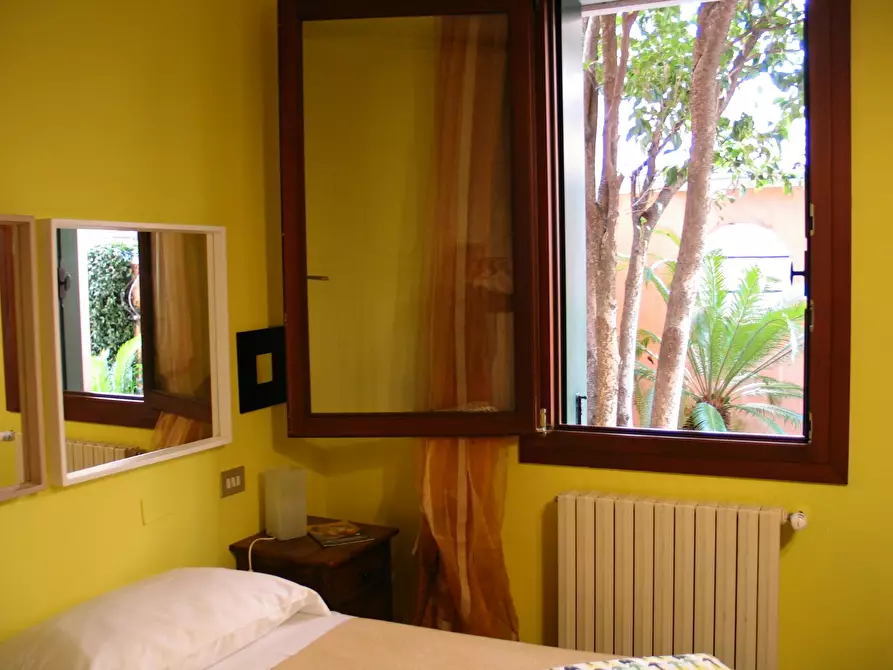 Immagine 6 di Camera in affitto  in Via Aleardo Aleardi a Padova