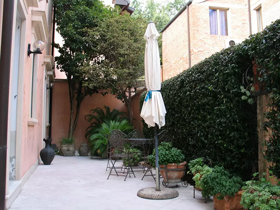 Immagine 3 di Camera in affitto  in Via Aleardo Aleardi a Padova