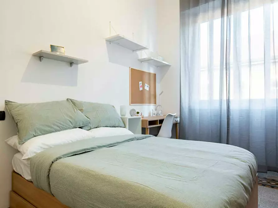 Immagine 2 di Camera in affitto  in Via Carmagnola a Milano