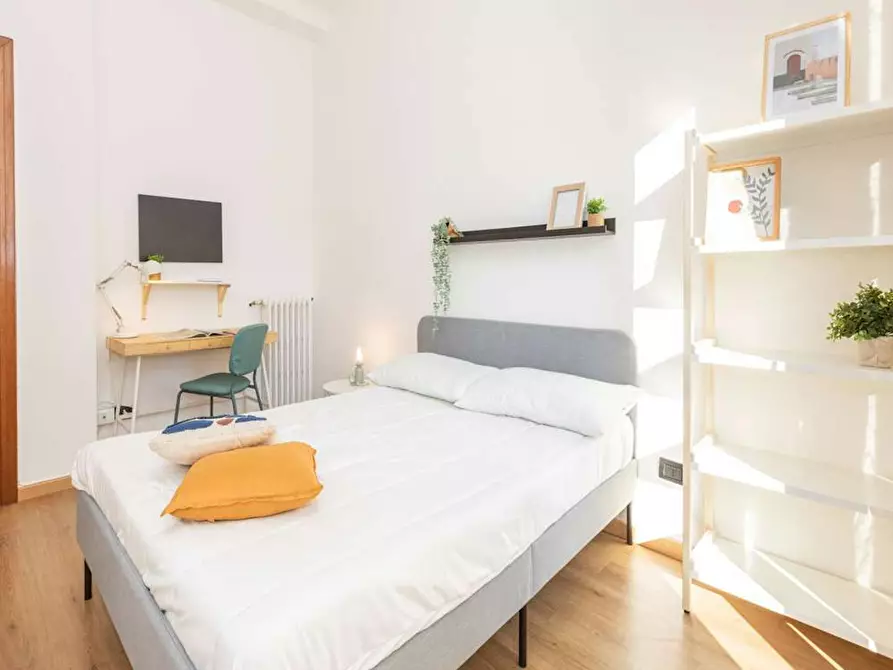 Immagine 3 di Camera in affitto  in Via Giuseppe Regaldi a Milano