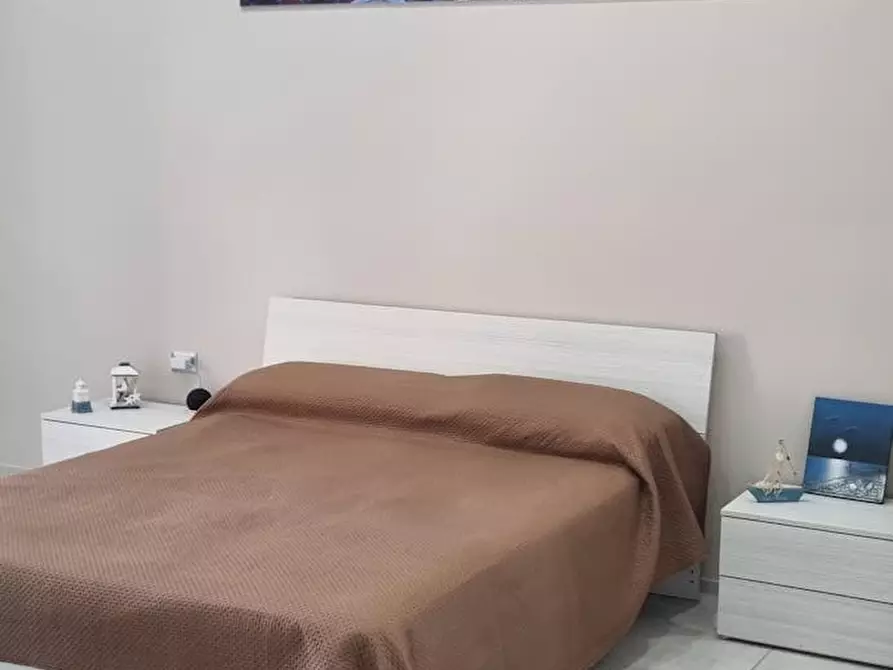 Immagine 2 di Camera in affitto  in Via delle Zite a Napoli