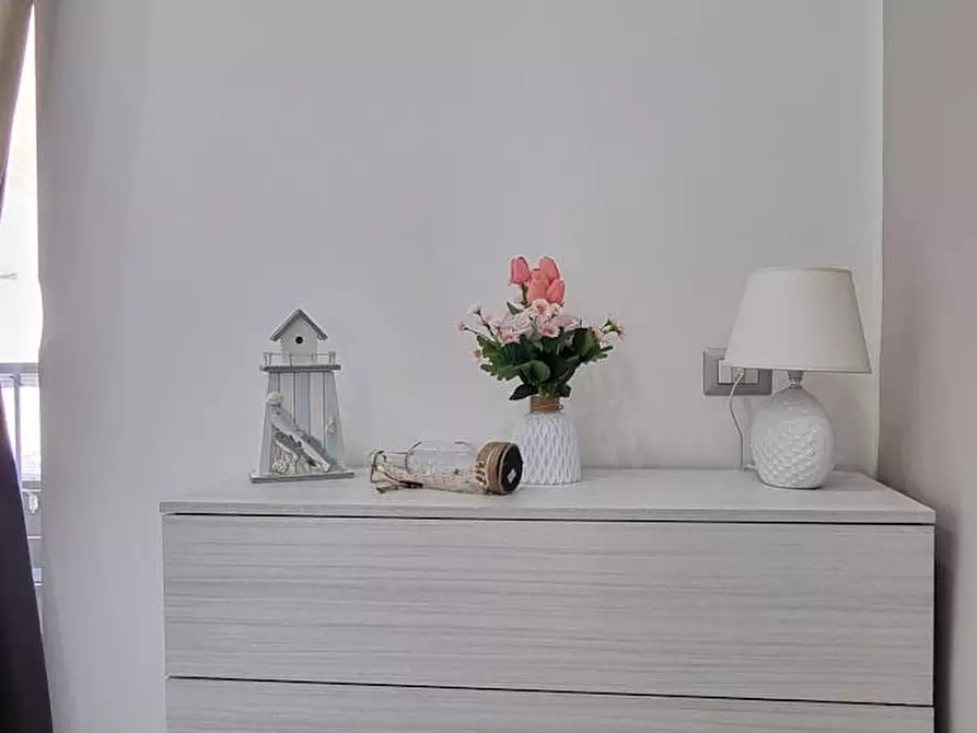 Immagine 8 di Camera in affitto  in Via delle Zite a Napoli