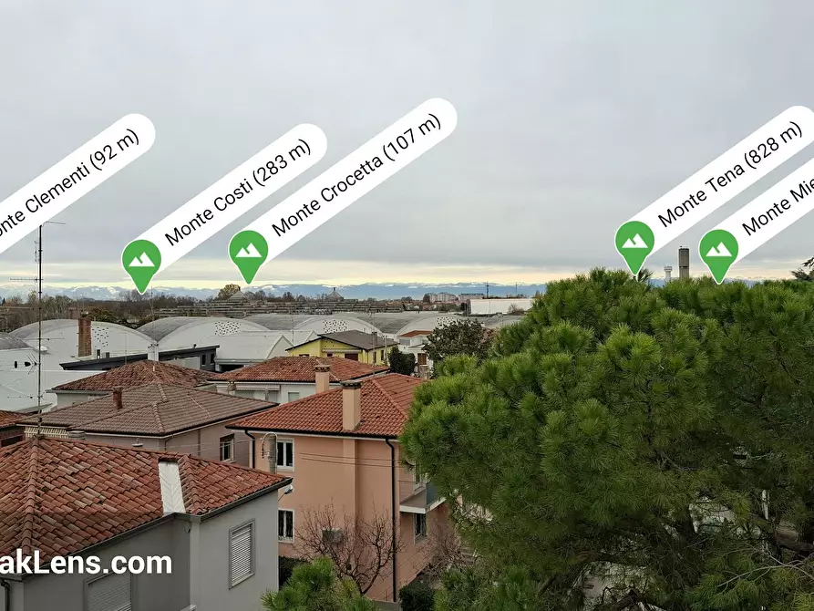 Immagine 5 di Camera in affitto  in Via Makallè a Padova
