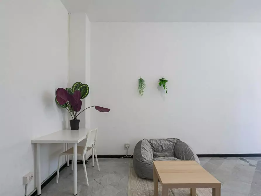 Immagine 6 di Camera in affitto  in Via Palmanova a Milano
