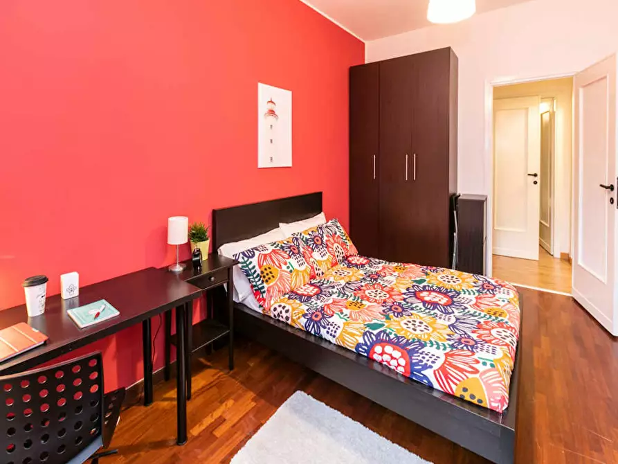 Immagine 2 di Camera in affitto  in Via Raffaello Bertieri a Milano