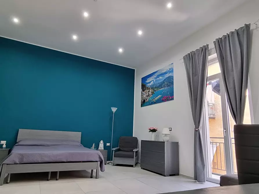 Immagine 2 di Camera in affitto  in Via delle Zite a Napoli