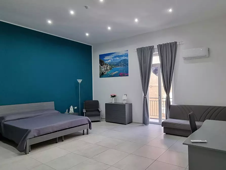 Immagine 3 di Camera in affitto  in Via delle Zite a Napoli