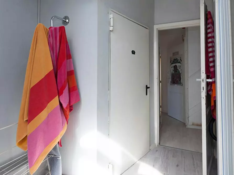 Immagine 7 di Camera in affitto  in Rue du Trône a Ixelles