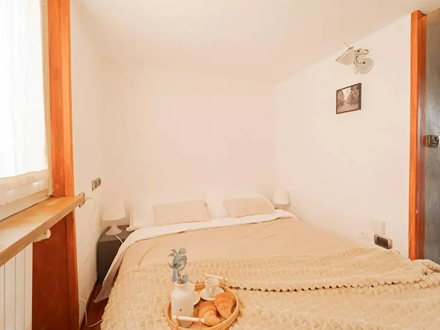 Immagine 2 di Appartamento in affitto  in Via Vettabbia a Milano